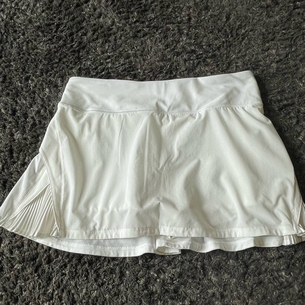 Lululemon skort, size 6